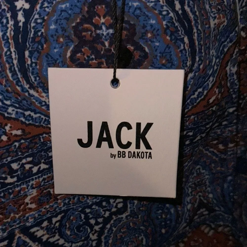 JACK bb Dakota
Eat Slay Love Printed Top flare sleeve blue & rust - Picture 6 of 10